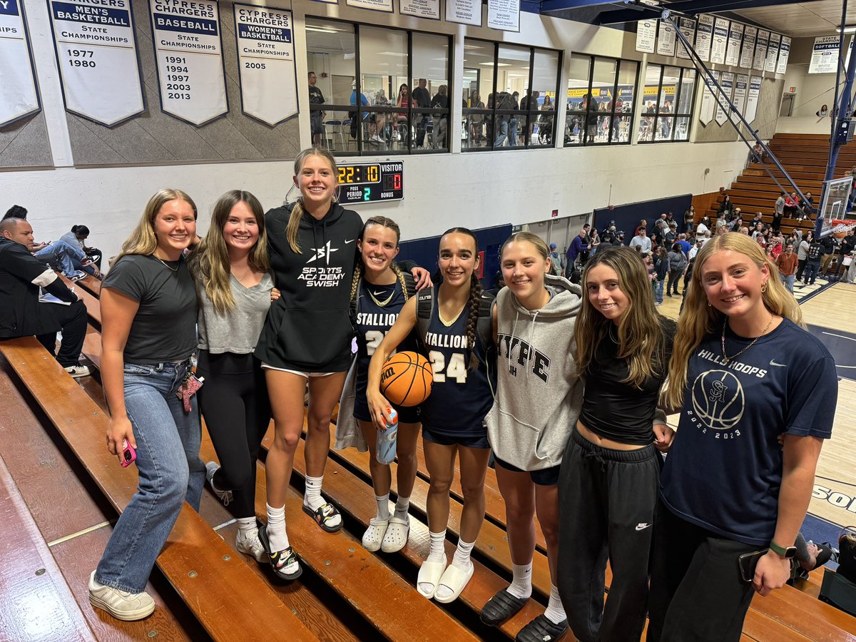 Great night for our players @hudson_aryanna and @sydney21pete to celebrate their fantastic high school careers!!