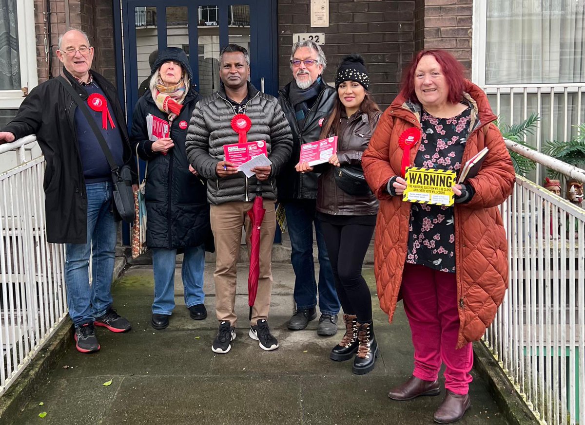 Out canvassing in Regents Park ward for @anne_clarke @SadiqKhan - so much warm support - despite the not so pleasant weather! Thank you everyone!