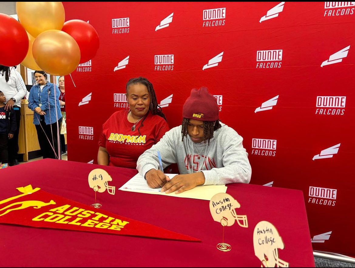 Congratulations to our Seniors on their opportunity’s to further their academic and athletic careers! 🏈🏉🎓 #FalconELITE