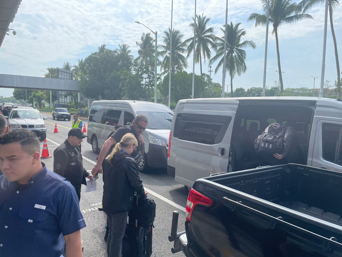 #crushtheworldtour

<a href="/Megadeth/">Megadeth</a> ya se encuentra en El Salvador, hace pocos minutos arribaron al aeropuerto internacional. La fiesta ya está garantizada. 

Welcome to El Salvador <a href="/DaveMustaine/">Dave Mustaine</a>

Una producción de Star Ticket