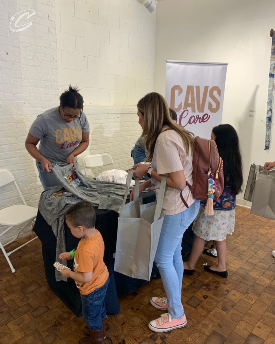 CavsCare's tweet photo. Today, we joined  @CmexicanoClev and our community partners at the PIVOT Center for Art, Dance, and Expression for a collaborative cultural event, Día del Niño, with crafts, games, art, snacks, music and appearances by our friends @CavsMoondog, @monsterssully and @ChargePozzie. https://t.co/uMdXaT13t2