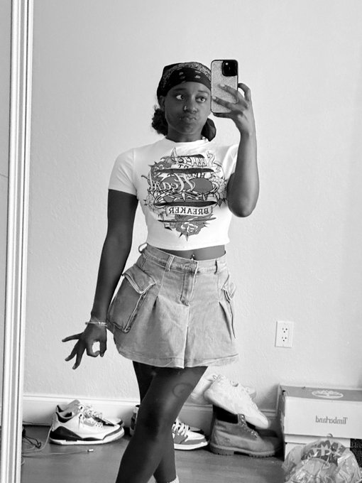 🙂&zwj;&harr;️🙂&zwj;↕️ https://t.co/ANmQUsPxJ2<a href="/tag/bestfriend"class="tags"><span>#bestfriend</span></a><a href="/tag/tbt"class="tags"><span>#tbt</span></a><a href="/tag/drunkchronicles"class="tags"><span>#drunkchronicles</span></a><a href="/tag/4lyfer"class="tags"><span>#4lyfer</span></a>