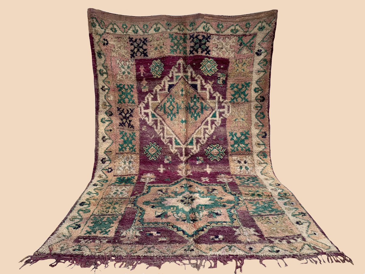 Shop now: moroccanlooms.etsy.com/listing/758927…

Size: 211 x 314 cm // 7’ x 10’3”

Moroccan hand-knotted rug for unique interior designs.

#rug #deco #interior #vintage #VintageVibes #handmadegift #art #TextileArt