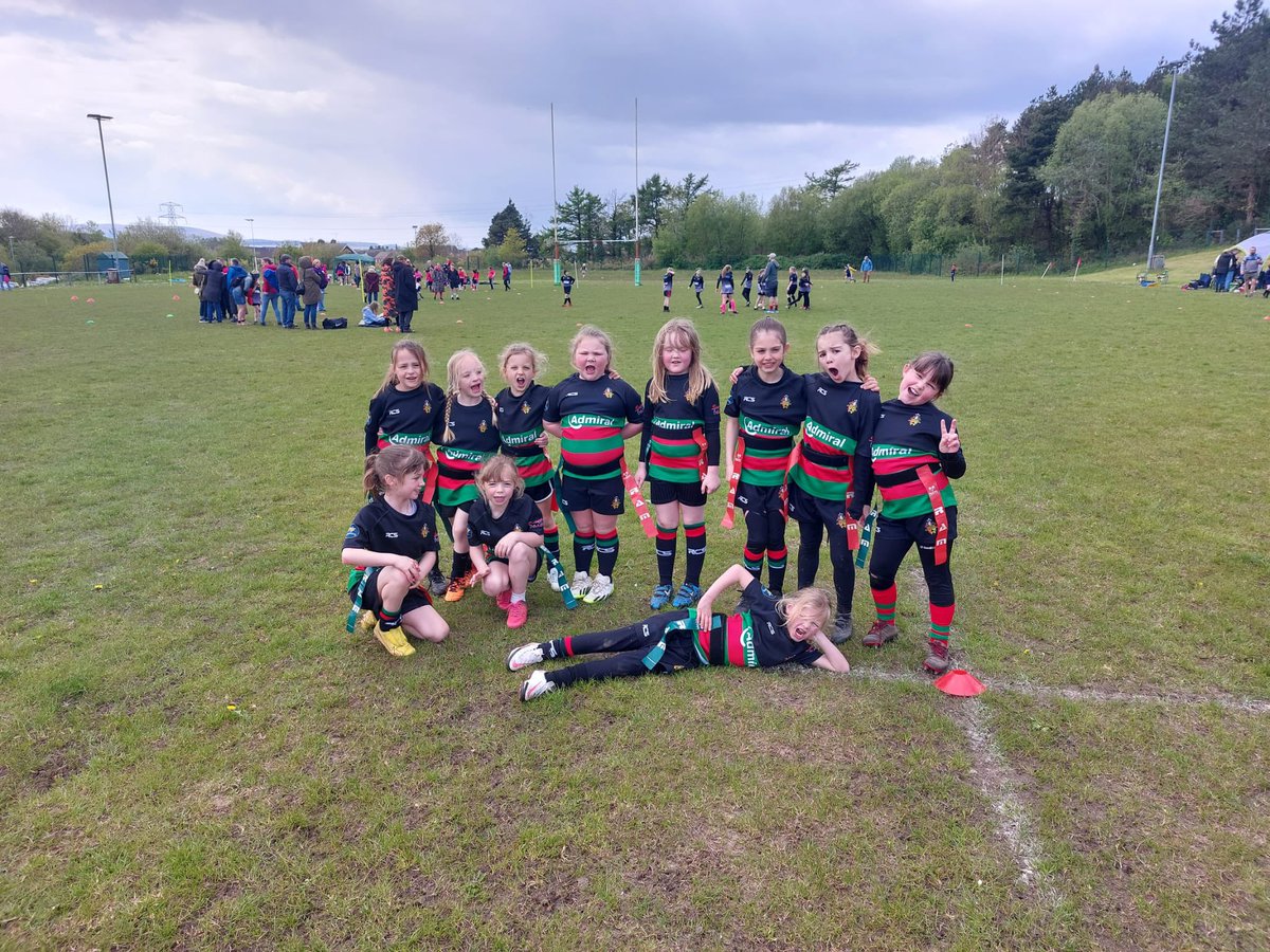 What a weekend!!! 🤩🤩 Amazing day at Principality Stadium yesterday to watch Wales win!! 🏴󠁧󠁢󠁷󠁬󠁳󠁿 Our minis then headed over the bridge to play in the Sospans Festival today! Great weekend had by all! 💚❤️ @DunvantRFC @sarahjonesyx