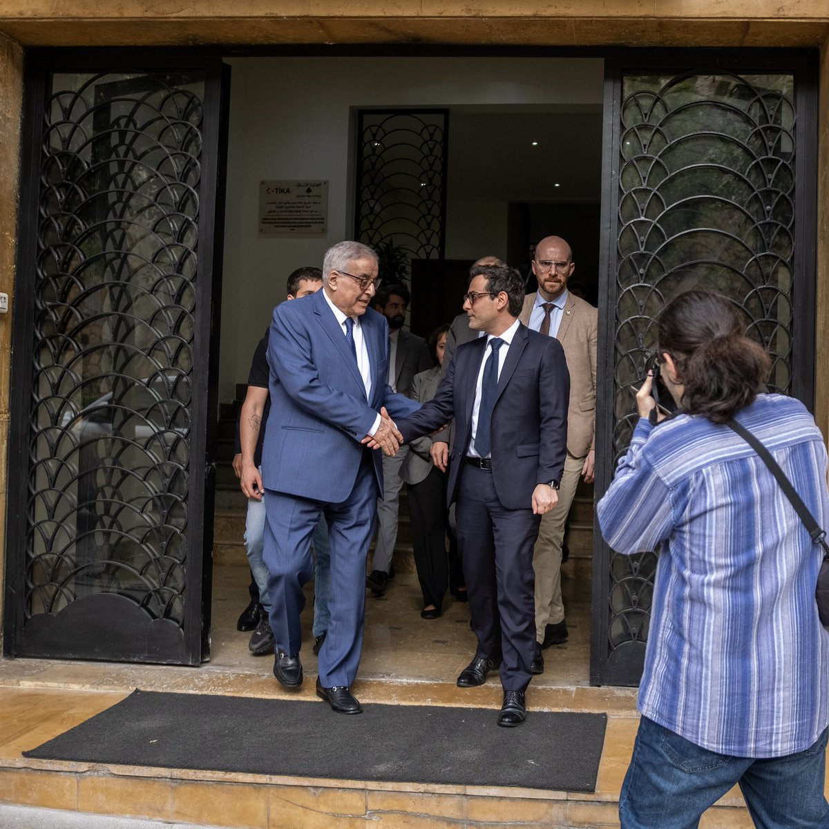 Échanges avec toutes les autorités libanaises : @Najib_Mikati, Nabih Berri et Abdallah Bou Habib. La France se tient aux côtés du Liban. Nous continuons à œuvrer pour préserver sa stabilité, et rétablir la paix. 🇫🇷🇱🇧