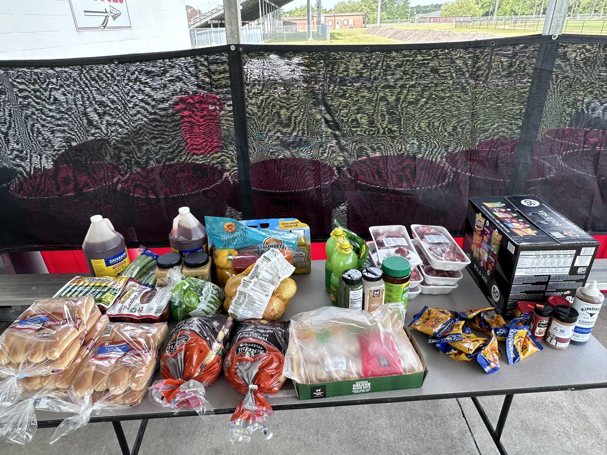 994IndianTrail's tweet photo. #Arete
#Spring2k24LOADING
#IndianBoil
🦀 🦐🥔 🌽 https://t.co/LU7xZMQvjD