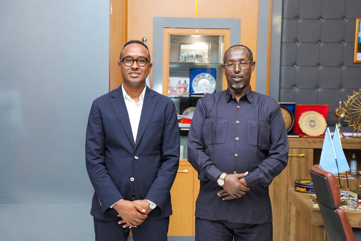 I recently met with the Chairman of the Somali National Disaster Management at Mogadishu Metropolitan Municipality HQ, to discuss upcoming rain risks and improve aid distribution in Mogadishu..