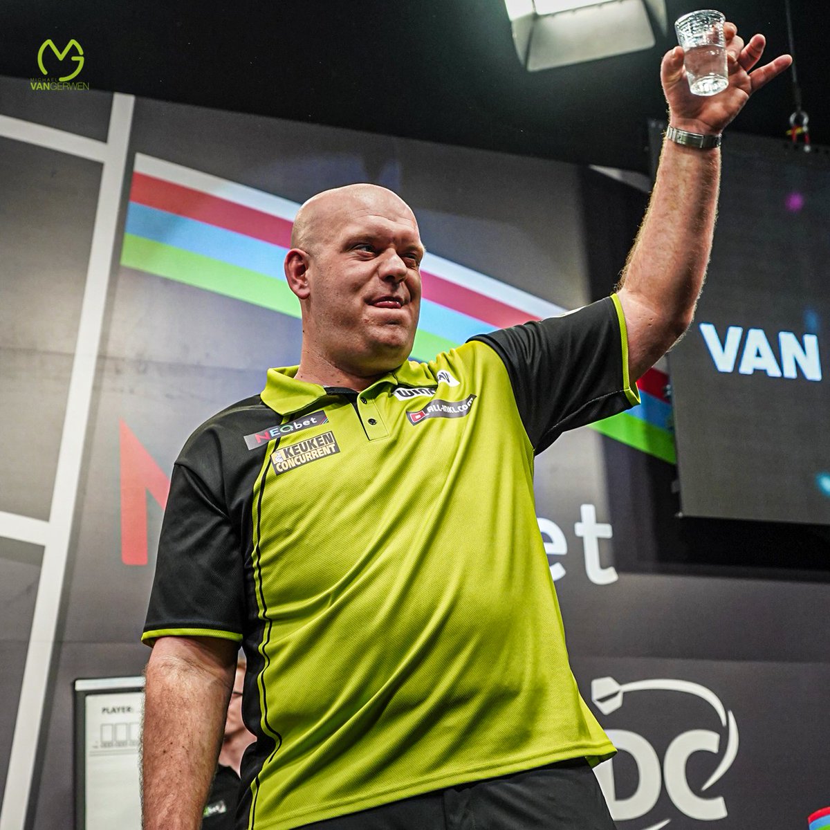 MvG180 tweet picture