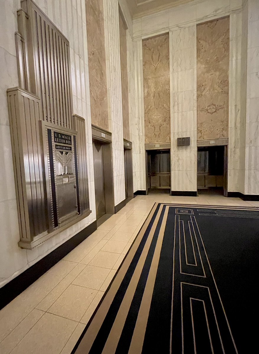 Happy World Art Deco Day. 

Recently did a walking tour with @chiarchitecture and got to check out the 135 South LaSalle St. Building, an #artdeco gem in the Windy City… captured some beautiful details. 

#chicago #architecture #historicbuildings #decodetails #skyscraper #1920s