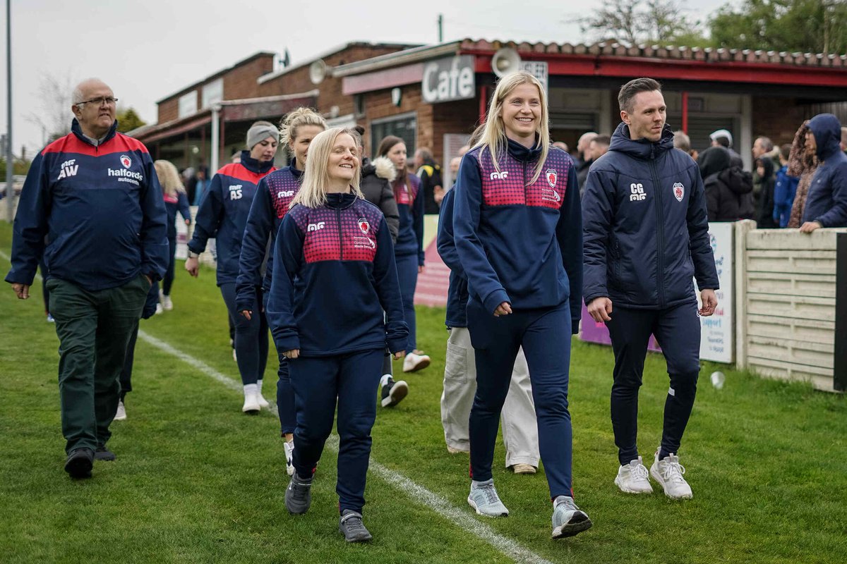 📸 We'll leave you tonight with a gallery of photos from Saturday’s celebrations for our Ladies, Colts and Girls sides A special day to mark our special Sporting family ❤️💚 ➡️ bromsgrovesporting.co.uk/colts-ladies-t…