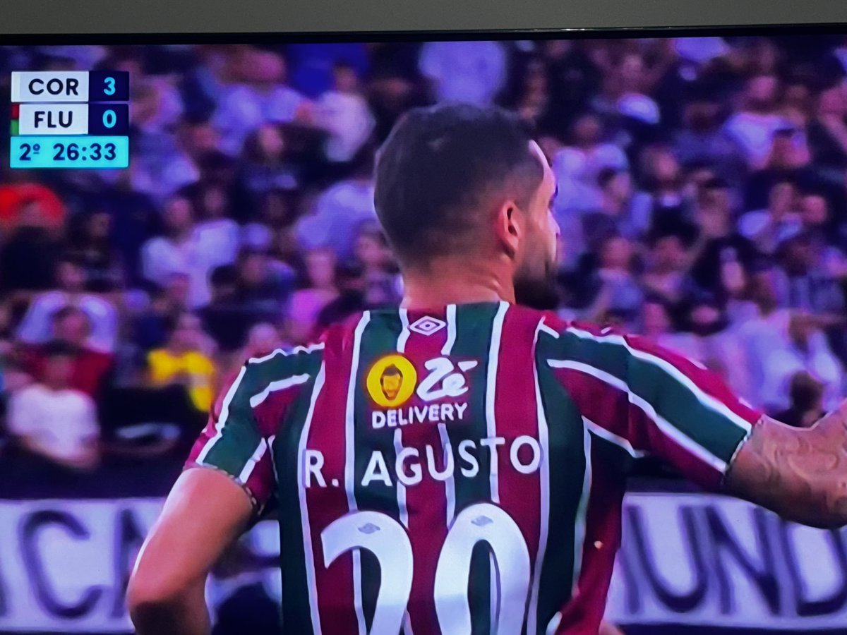 marl2on's tweet photo. Renato Agusto?
Fluminense não tá acertando nem nos nomes da camisa. https://t.co/Or6usJz4y6