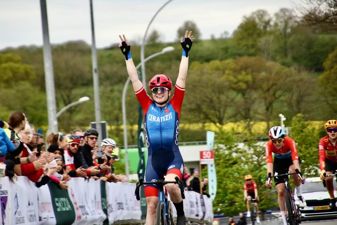 Back to back wins for #MartaLaach yesterday and today, she deserves also the GC leadership of #FestivalElsyJacobs 🇱🇺

#CpaWomen #WeAreTheRiders #StrongerTogether #Cycling #WomenCycling 📸 @Festival_Elsy