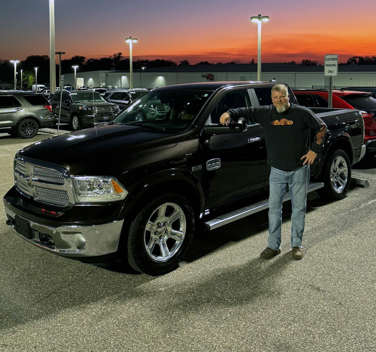 LkldAutomall's tweet image. Every day we get #CustomerReferrals like Kevin Cullision who come to us because #WeLoveTrucks at #LakelandAutomall - #GreatService &amp;amp; #GreatDeals don&apos;t hurt either like the one he got on his #RAM1500 with salesperson #DenisGavrilov - #ThankYou Kevin &amp;amp; #Enjoy, we&apos;re here for you!