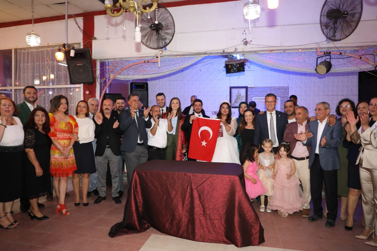 CHP İl Başkan Yardımcımız Paşa Güven’in kızı Gülseren Güven ile Kasım Serdar Yamanol çiftinin nikahlarını kıyıp, mutluluklar dileğimi paylaştım.