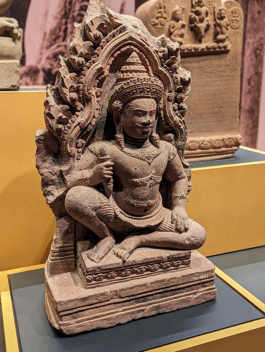 The Angkor Wat exhibition at the RAM is excellent. Highly recommend. 
#yeg #yegdt
royalalbertamuseum.ca/visit/exhibiti…