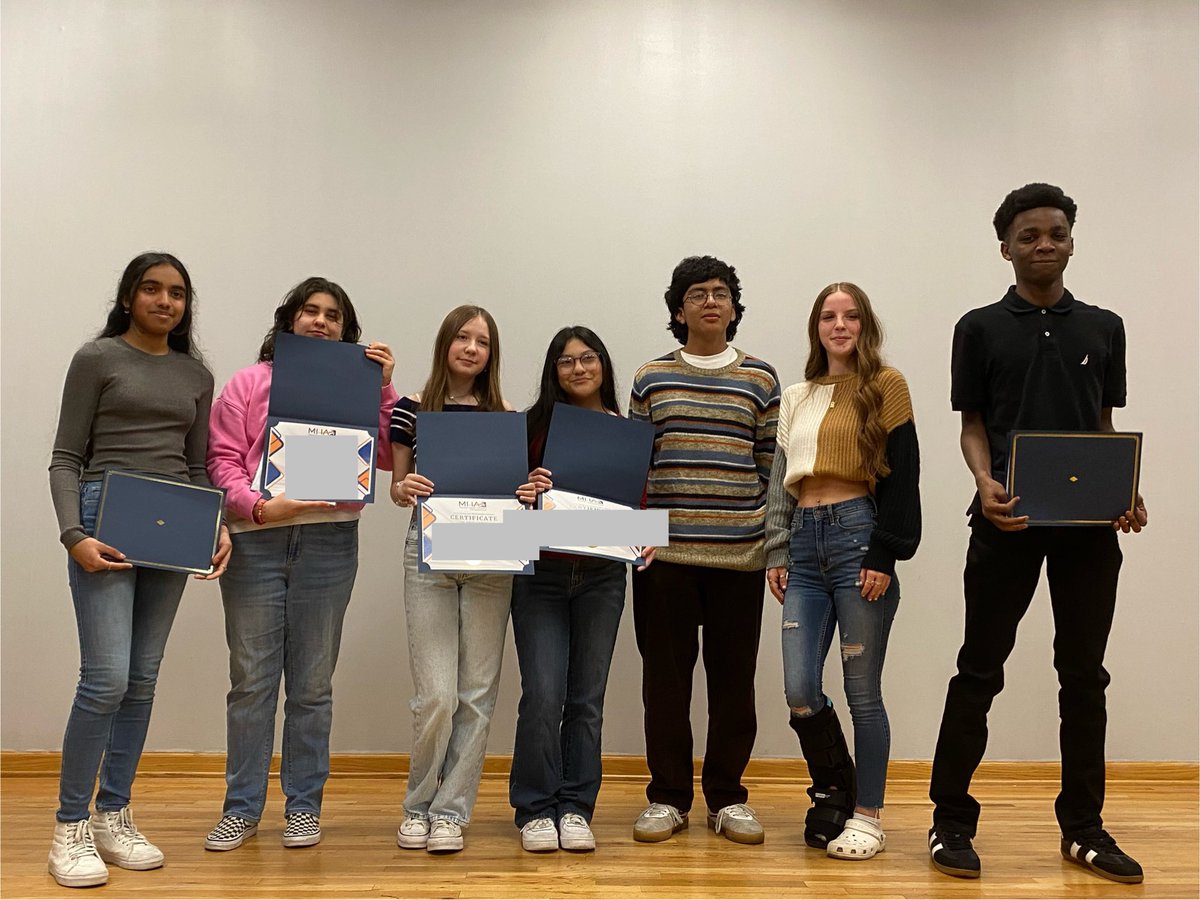 Celebrated some of <a href="/D63Gemini/">Gemini School</a> 8th graders today who were winners &amp; honorable mentions in essay &amp; multimedia contests for Mental Health America of the Northern Suburbs!  Congrats to them all!! #proudAP