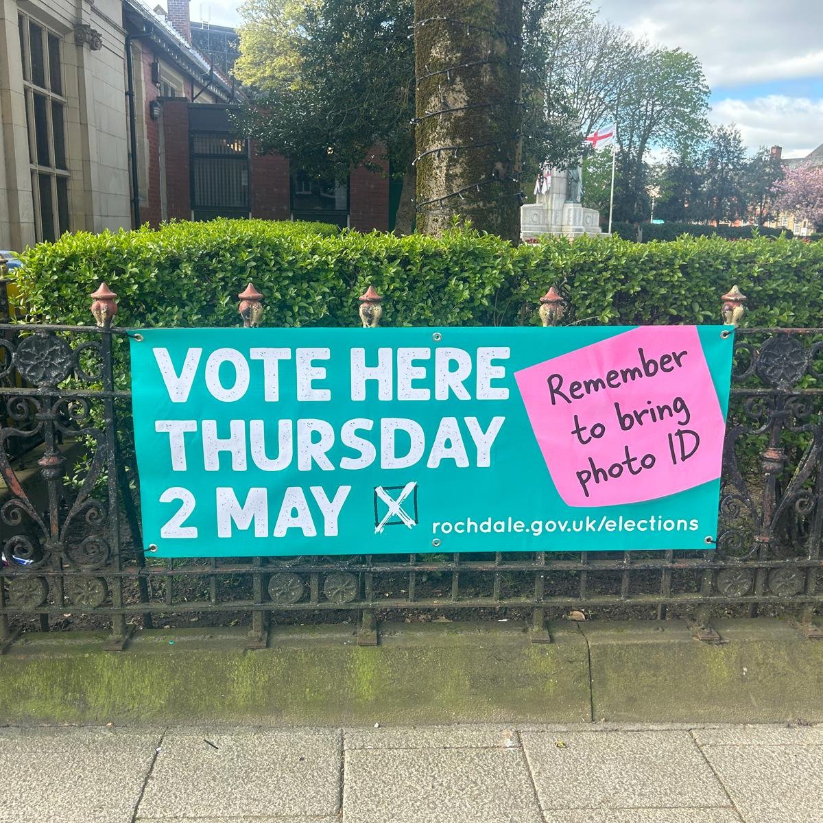 Polling stations open 7am - 10pm on Thursday (2 May) for the local and GMCA Mayoral elections. Remember you need photo ID to vote at a polling station. Find out more at rochdale.gov.uk/elections #GMElects #HeyMiddElections #RochdaleElections 🗳️