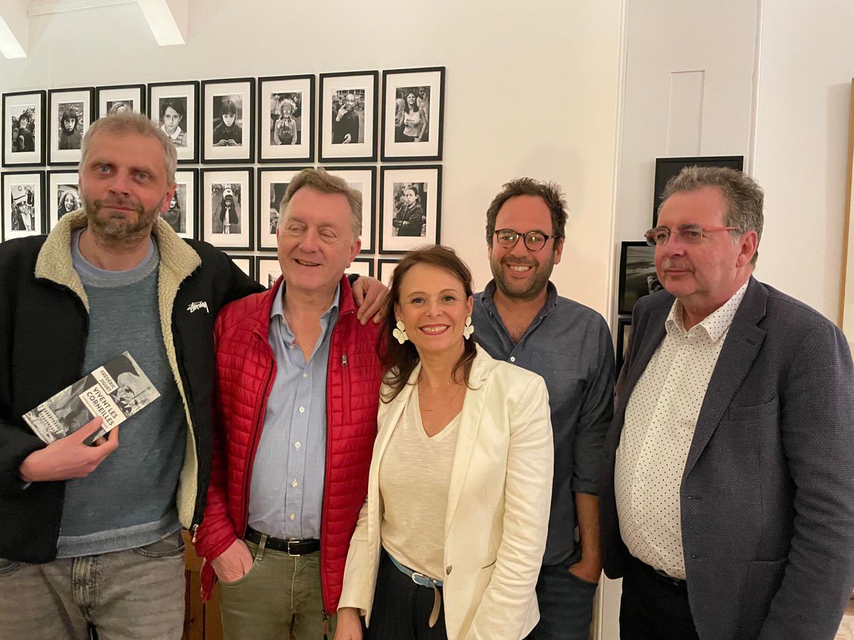 Lancement de campagne à Forest avec les têtes de liste du @psbruxellois , les camarades et les citoyens rencontrés pendant ces 5 ans au parlement. En route vers le fédéral pour défendre ls parents solos, pers vulnérables et invisibles, la santé mentale, ls jeunes, pers LGBT+ etc