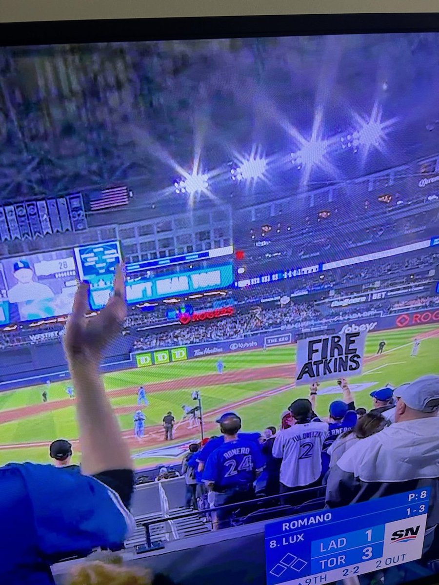 bodourian's tweet photo. Did it, now do it
#baseball #bluejays #gojaysgo #toronto https://t.co/CGeGWvtNQW