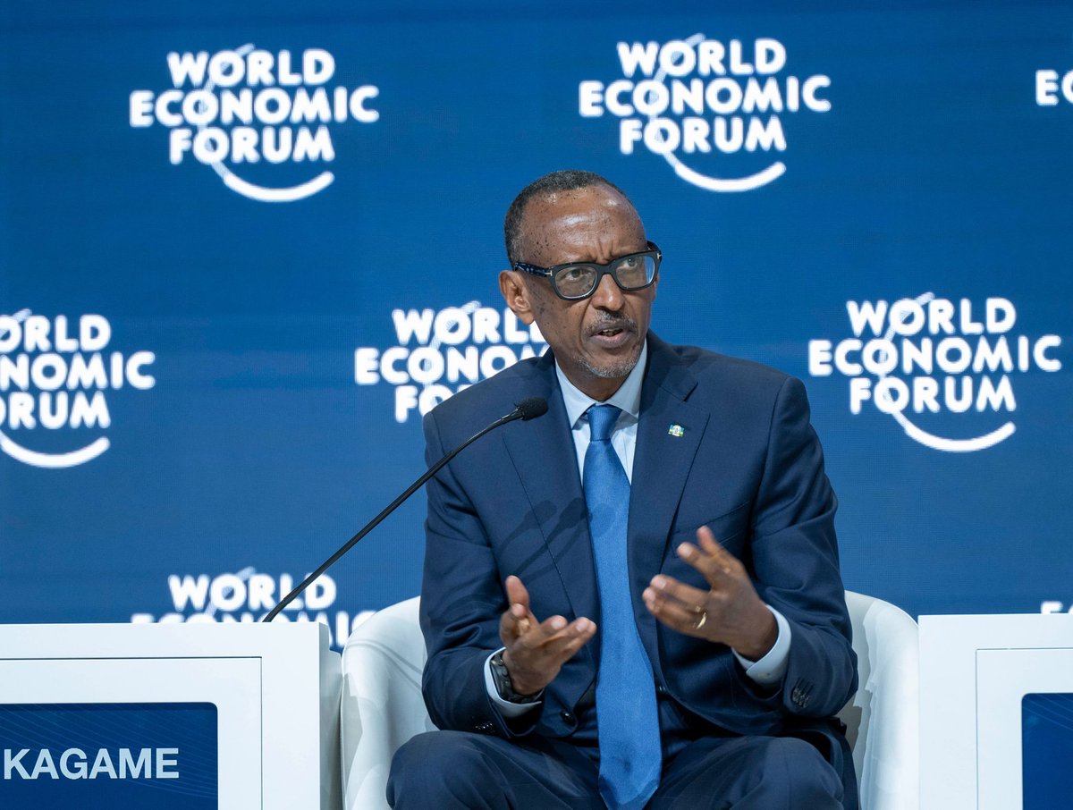 Perezida #Kagame yagaragaje ko kugira ngo u Rwanda rugere ku iterambere ry'ubukungu n'imibereho rufite uyu munsi, rwabifashijwemo na gahunda zigamije gushyira umuturage ku isonga ry'ibimukorerwa. #RBAAmakuru ➡️ tinyurl.com/2v73h8uc