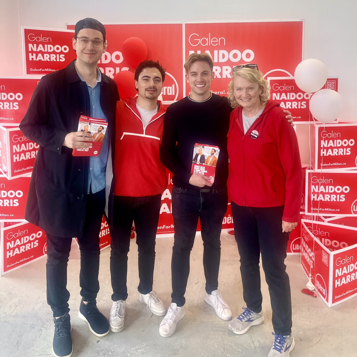 Had the pleasure of finishing off our weekend of door knocking for @GalenNHarris in #Milton with MPP @karenmccrimmon. The response at the doors was great. Galen and his team are inspiring many to get out and vote for a positive change this election. #onpoli