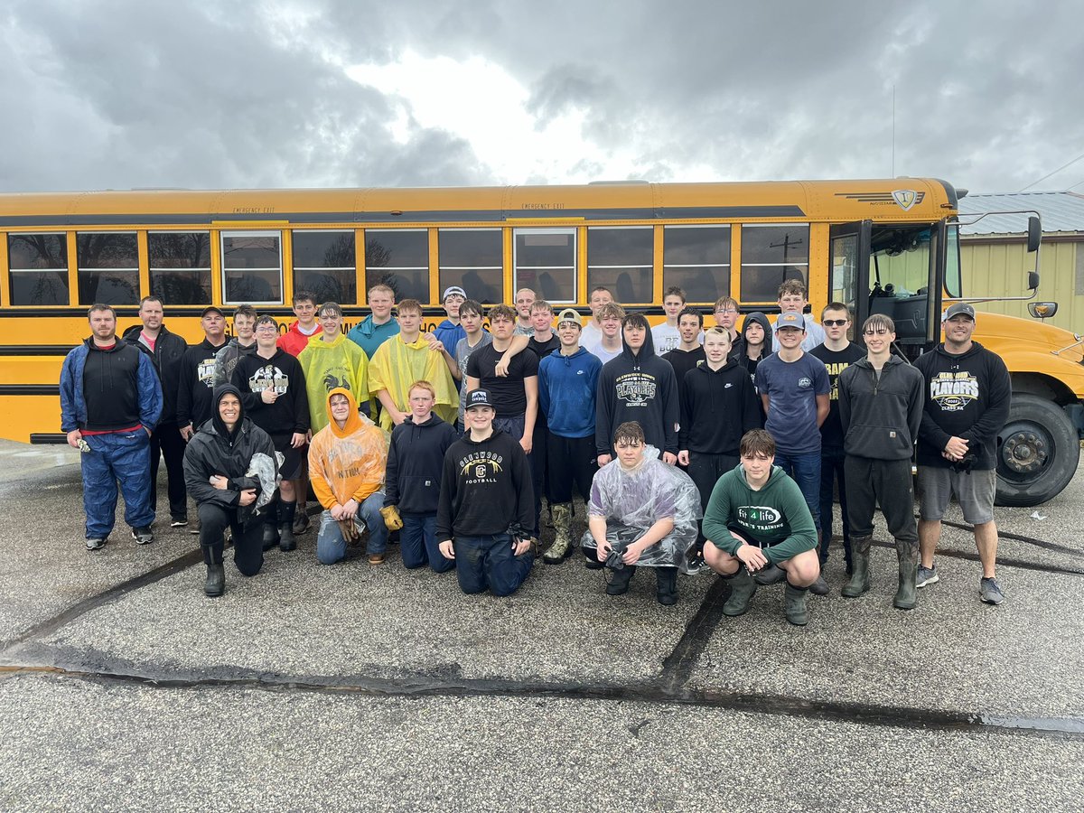 A big thanks to the 30 kids, 5 coaches &amp; parents who helped with the tornado clean up at the Rosman Glendale Golf Course in Harlan this afternoon. Your servant leadership is greatly appreciated!
