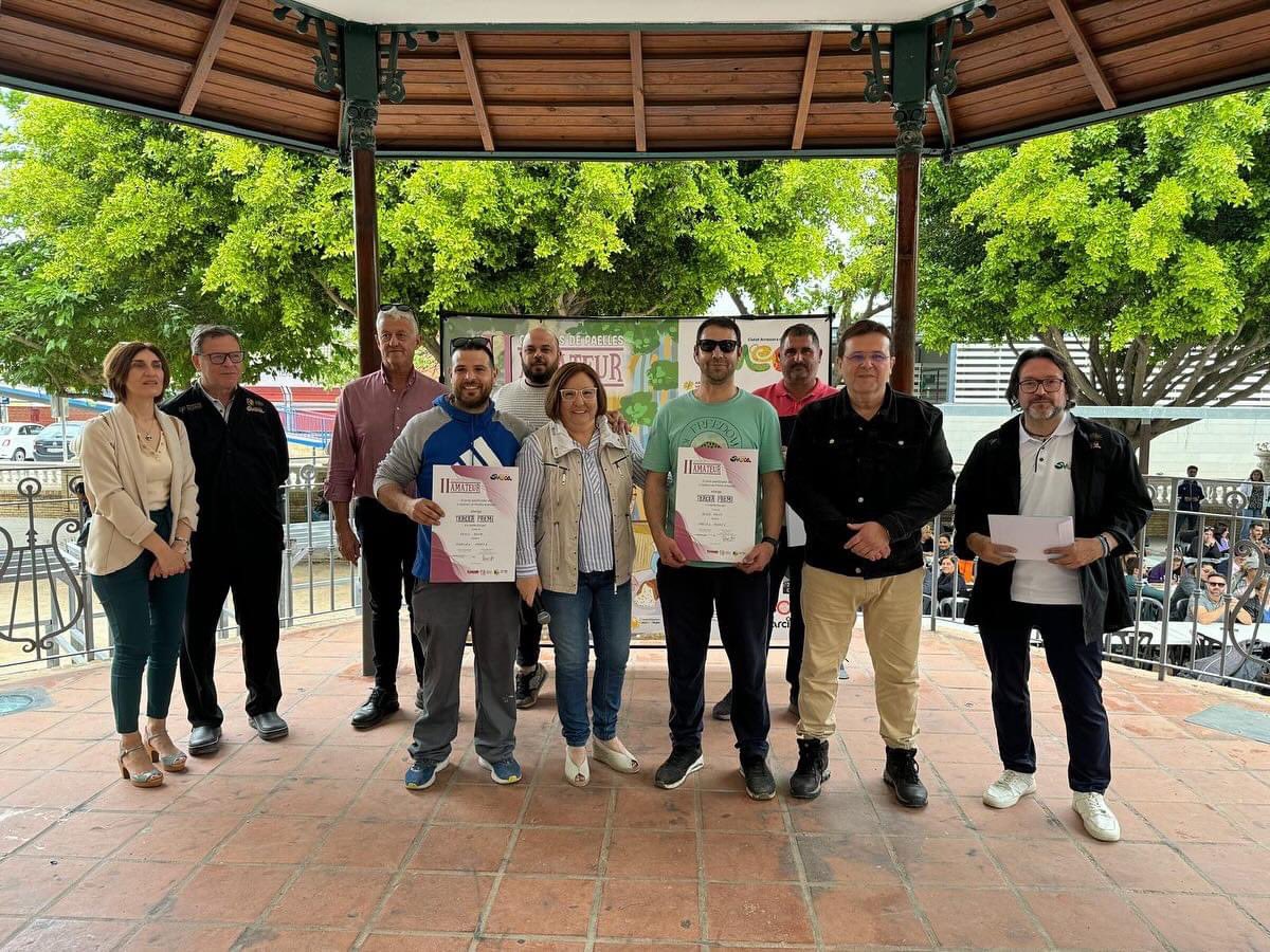AjuntamentSueca's tweet photo. 🇩🇰🥘 Sueca incrementa l'èxit en la segona edició del Concurs de Paelles Amateur

🥇 Fernando Sanchis i Óscar Parrell
🥈 Tomás Pérez i Francisco José Gregori
🥉 Jesús Moya i Manuel Martí
🏅 Premi especial majors de 65 anys: Matilde Pineda i Emili Manuel Capellino https://t.co/iDWTI2uWpo