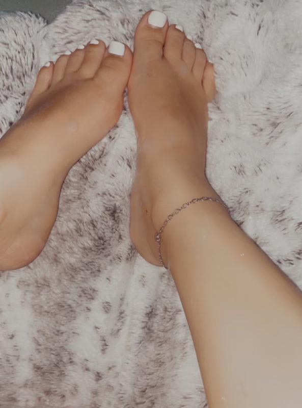 #cutefeet #feet #feetmodels #footmodeling #feetqueen #feet👣