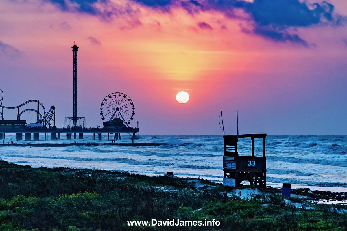 Beautiful sunrise in Galveston, Texas today! h/t @DavidJamesVR