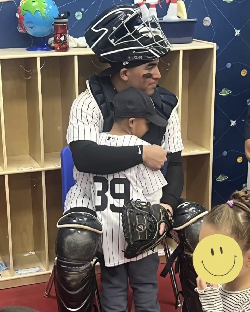 When Jose Trevino showed up at his son’s school for career day in full uniform with his catchers gear on. 

This is so awesome 🥹❤️