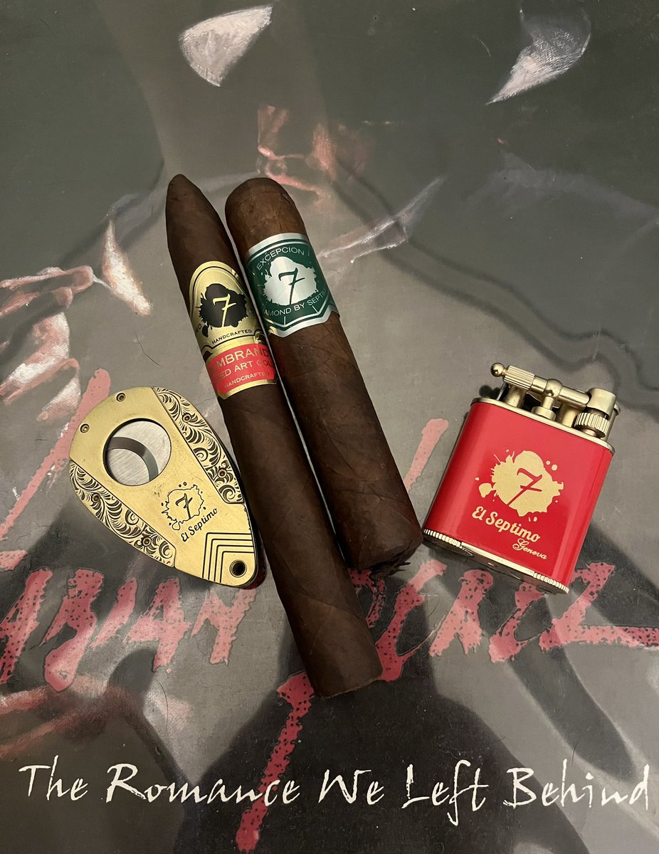 El Septimo always keeps it stylish, effortlessly blending elegance with a laid-back vibe that makes sophistication look like the most comfortable attire.#elseptimoceo #elseptimocigars #elseptimo #cigars #art #books #cigaraccessories #bestofthebest #red #green #lighter