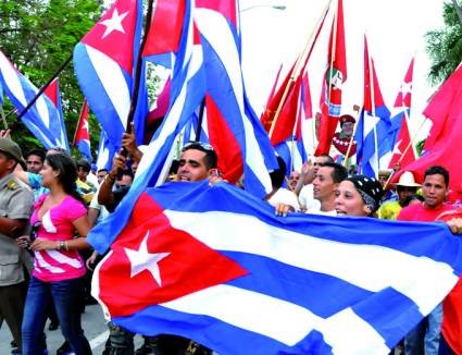 Los jóvenes cubanos unidos a las luchas de nuestro movimiento obrero diremos presente este #1roDeMayo. Nuestro compromiso, entusiasmo y creatividad embellecerá la celebración de este día de celebración en plazas, poblados y centros de trabajo. #Cuba @UJCdeCuba @MeyvisEstevezE