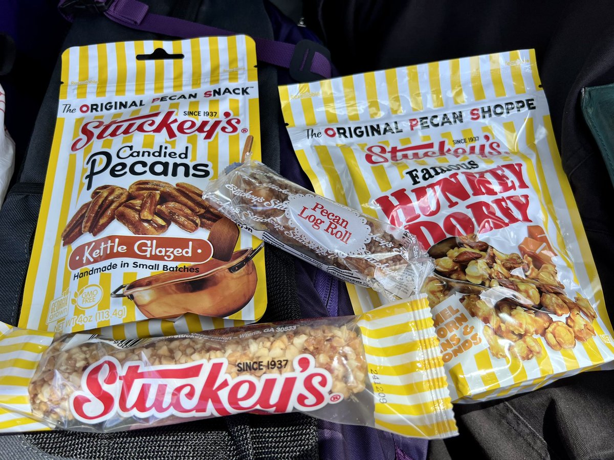 Got us some @StuckeyStop provisions before we leave the South 🥰 Yes, ma’am!!! @roadtrippingroy