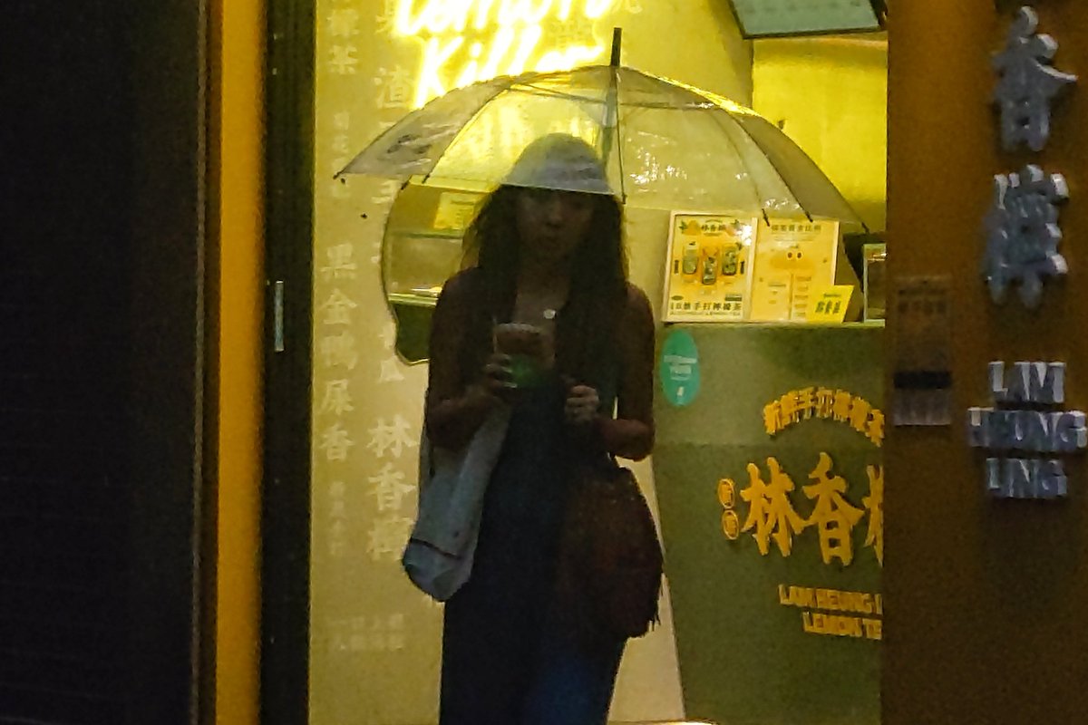 #SonyXperia #xperia1v #RainyDays #streetphotography #streetphoto #urban_exploration #urbanphotography #urbanlife #streetphoto_color #dailyphoto #lensculture #lensculturestreets #everybodystreet #photography #写真 #撮影 #streetphotography_color #HongKong