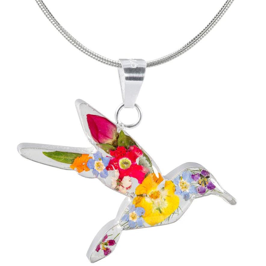 A resin hummingbird filled with real flowers and crafted into a necklace...pretty sure mom'll be moved to tears when she opens this on Mother's Day. 🤫🥹💐
#PerfectGift #LoveYouMom
