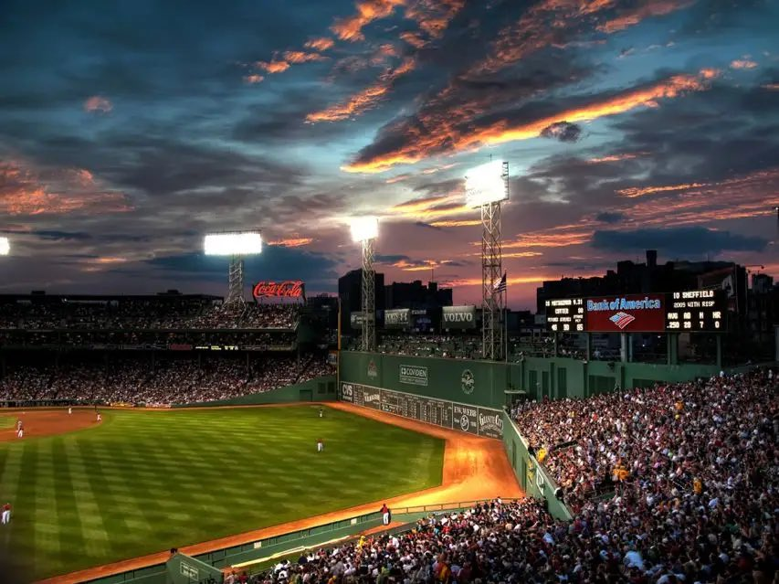 Summer nights at the ballpark 😍