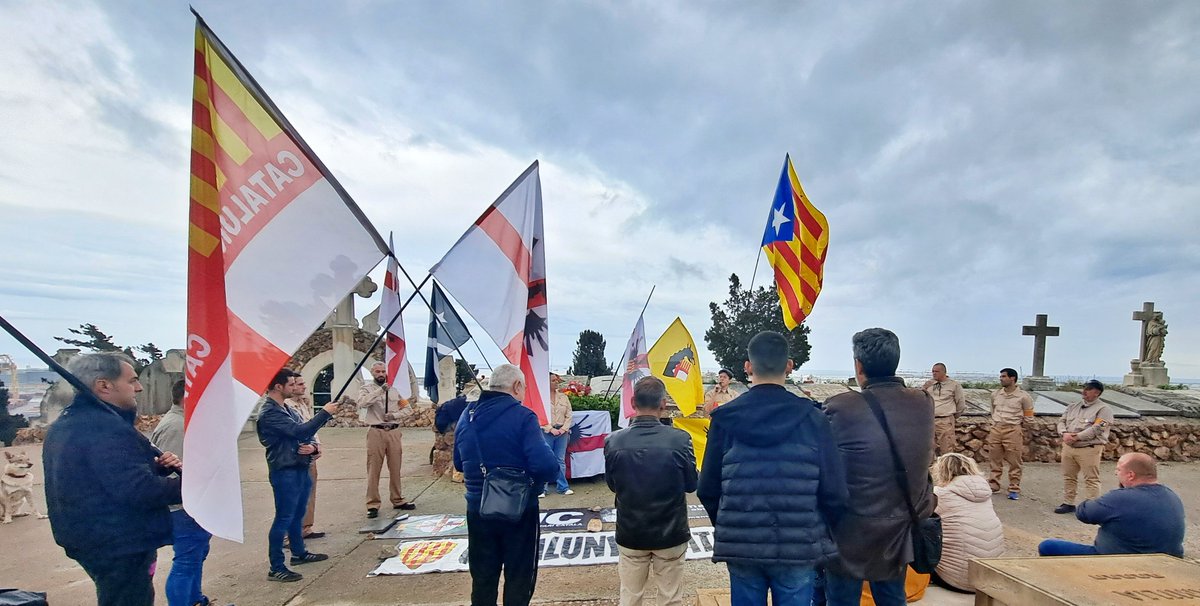 Homenatge als Germans Badia, passió, caràcter i dignitat! Reposeu en pau germans,  els identitaris catalans sempre serem fidels a la vostra memòria. Ens  volen silenciats i cada dia som més forts i estem més preparats esperant la gran batalla.