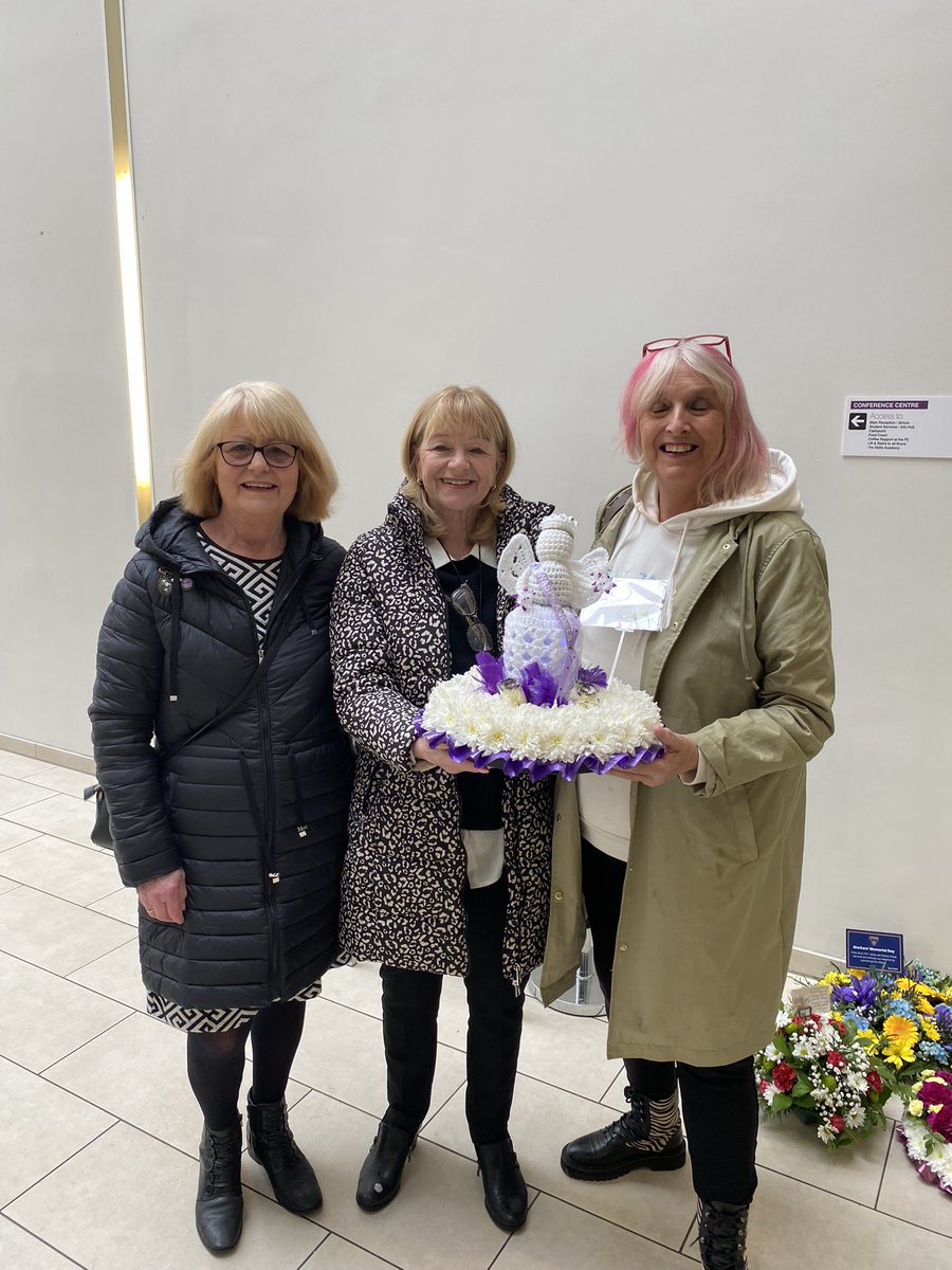 Here at Hartlepool for #IWMD2024 for service & laying of the wreaths privileged to have my photo taken with our #HartlepoolWaspi women sad that one women who been fighting & attending IWMD has died with getting her pension 😢@gloria_mills @josieirwin @NorthernUNISON