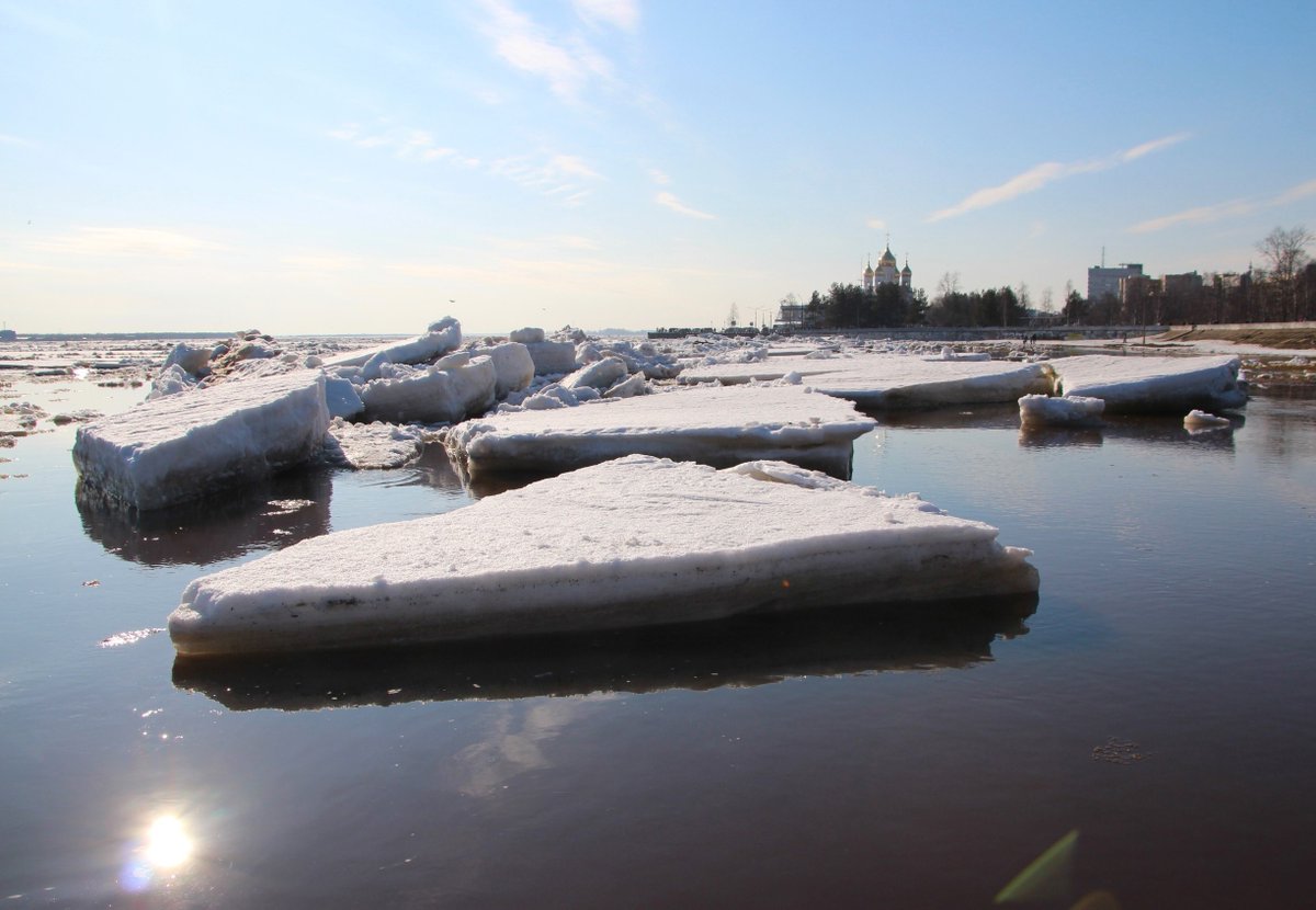 Ледоход - настоящее чудо природы - прямо сейчас на Северное Двине в Архангельске🌊#Северодвинск #Архангельск vk.cc/cwt7Vg