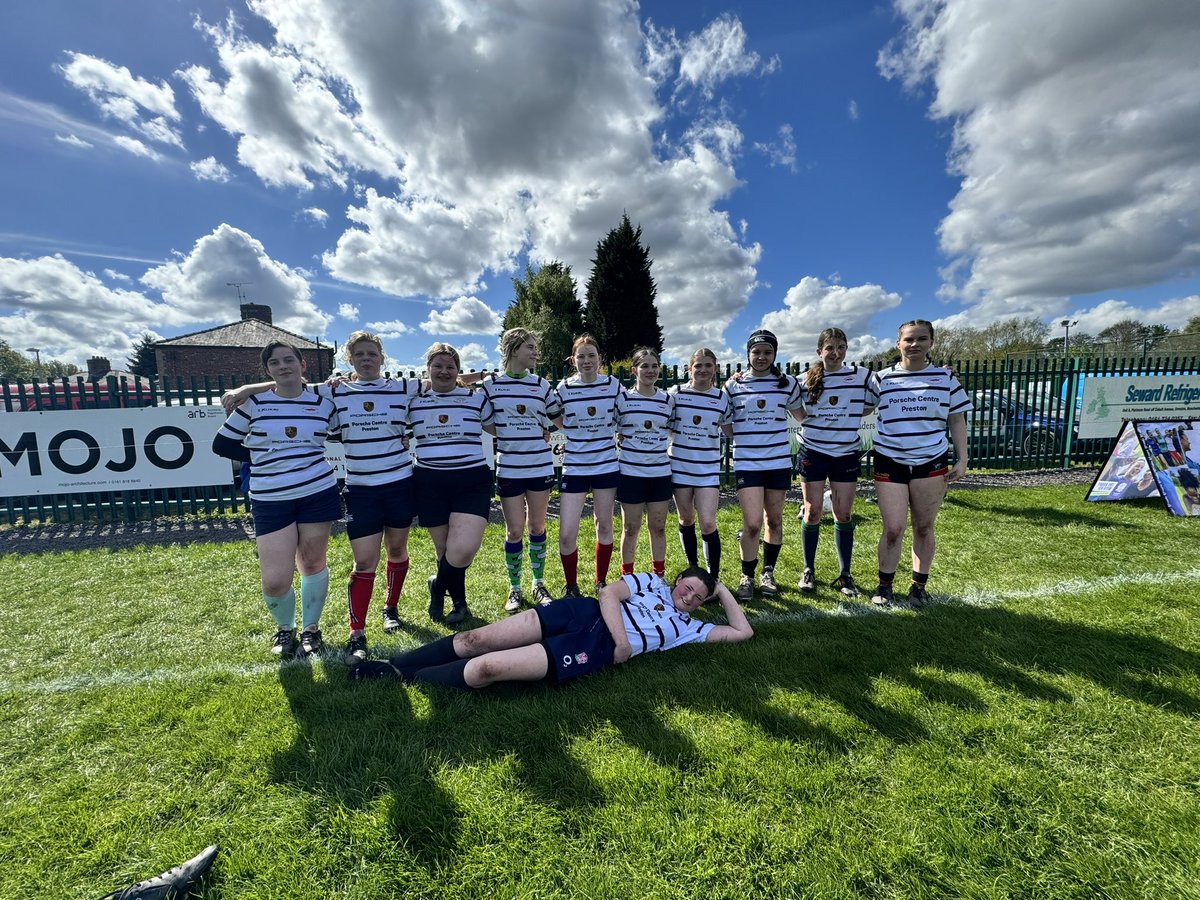 Congrats to our @RugbyHoppers Girls at the #NGN cup finals today! The U14s won the Bowl final, the 16s and 12s were both edged out in their respective cup games. Brilliant efforts from all our girls! Special mention to U14s Saffiyyah who won fwd of the game for the 14s 👊💙