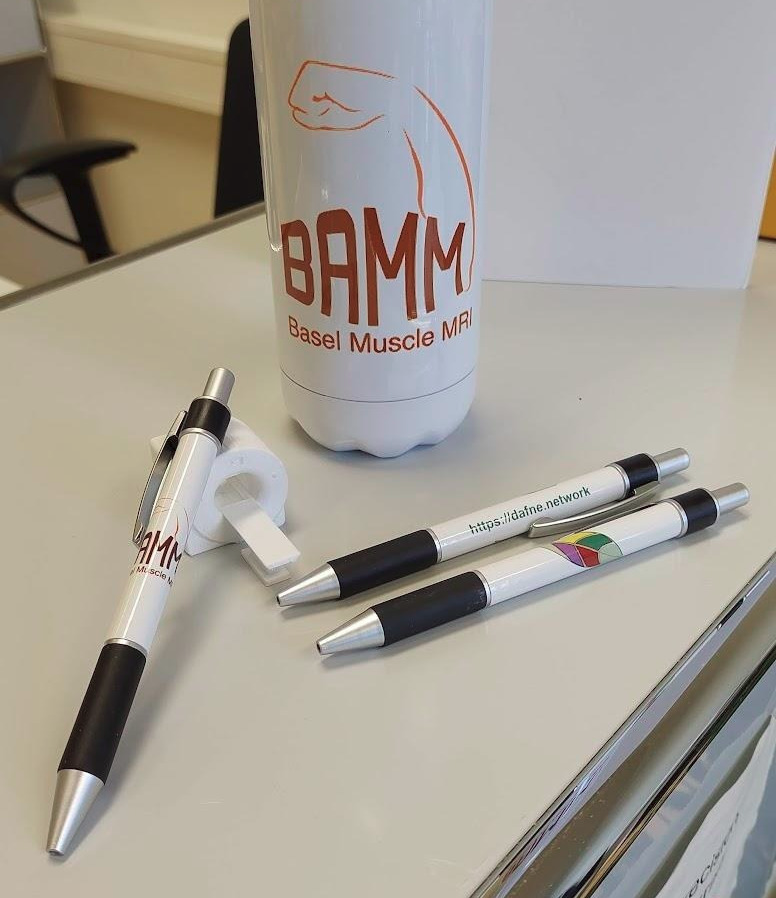 Getting ready to travel to #ISMRM24 with presents!

I have some beautiful gifts for all the friends of #Dafne and <a href="/bam_mri/">BAMMri</a>. Come get them!

More info on where you will find me (apart from randomly bumping into me) here: dafne.network/blog/ismrm2024/ 

Get in touch in the replies!