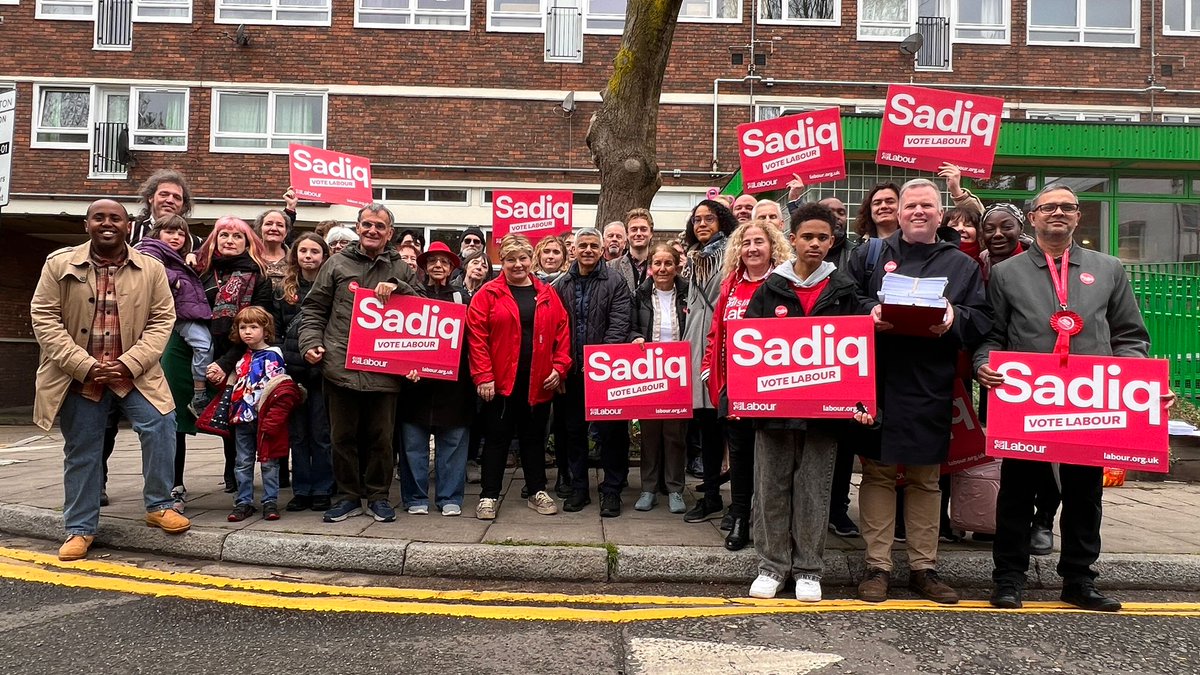 Another brilliant weekend talking to Islington about why Voting for @SadiqKhan @Semakaleng @OllieLCSteadman @JasziieeM will be the start of bringing about the future we all deserve! #VoteLabour 🌹🌹🌹