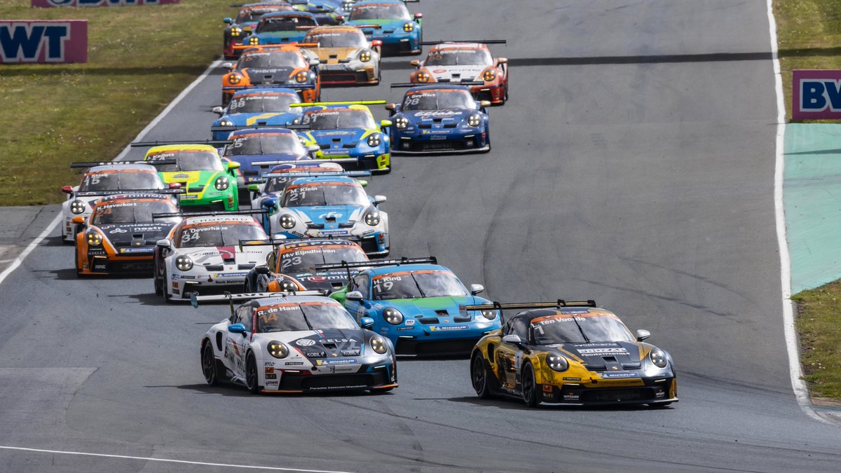 Larry ten Voorde celebrated his first win of the season in Oschersleben. The Proton Huber Competition driver beat Britain’s @HarryKingRacing and Huub van Eijndhoven in the 20-lap sprint of #Porsche @SixtDE @CarreraCupDE's fourth race. More Info: porsche.click/3Ug1l7a