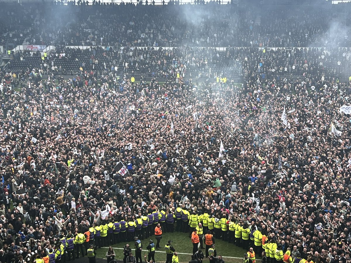 FootballAwaydays tweet media