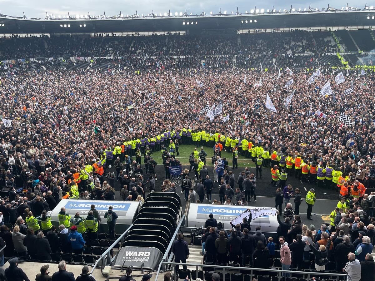 FootballAwaydays tweet media