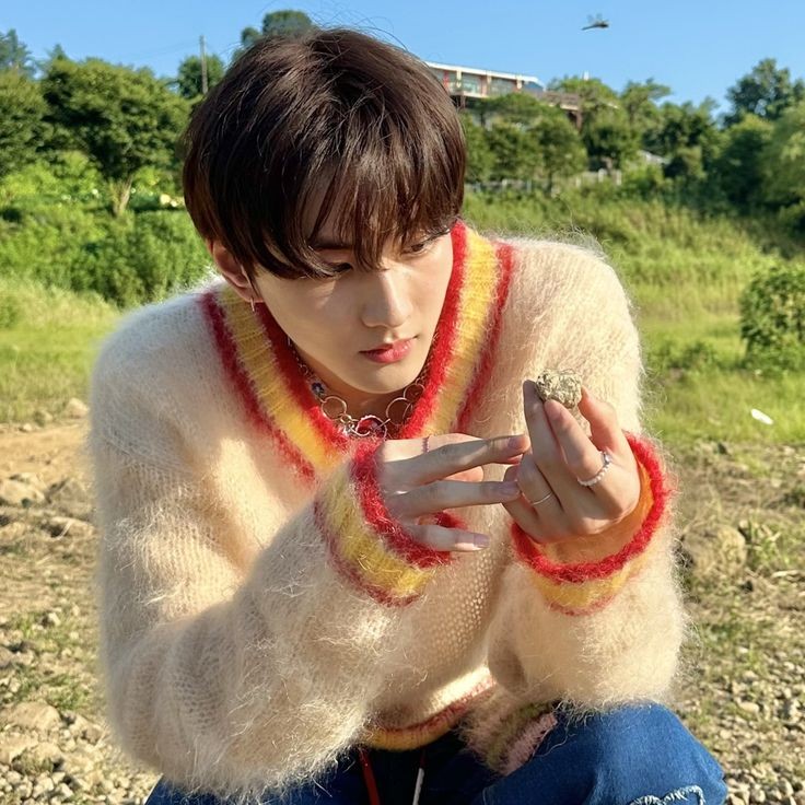 refresh your pinterest four times
⋆♡☾⟡ ෆ☽  
the first pic from each time is your moodboard for today