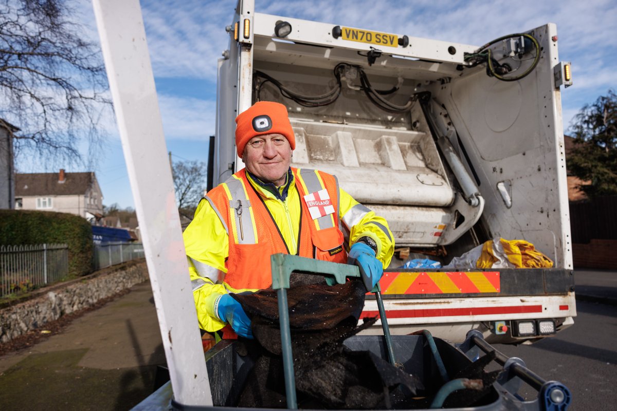 ♻️Birmingham's Mobile Household Waste Centres will be out and about across the city next week🚛 

🏙️Find out where they will be visiting or search by postcode using the link in the comments below 👇

#KeepBrumTidy💚