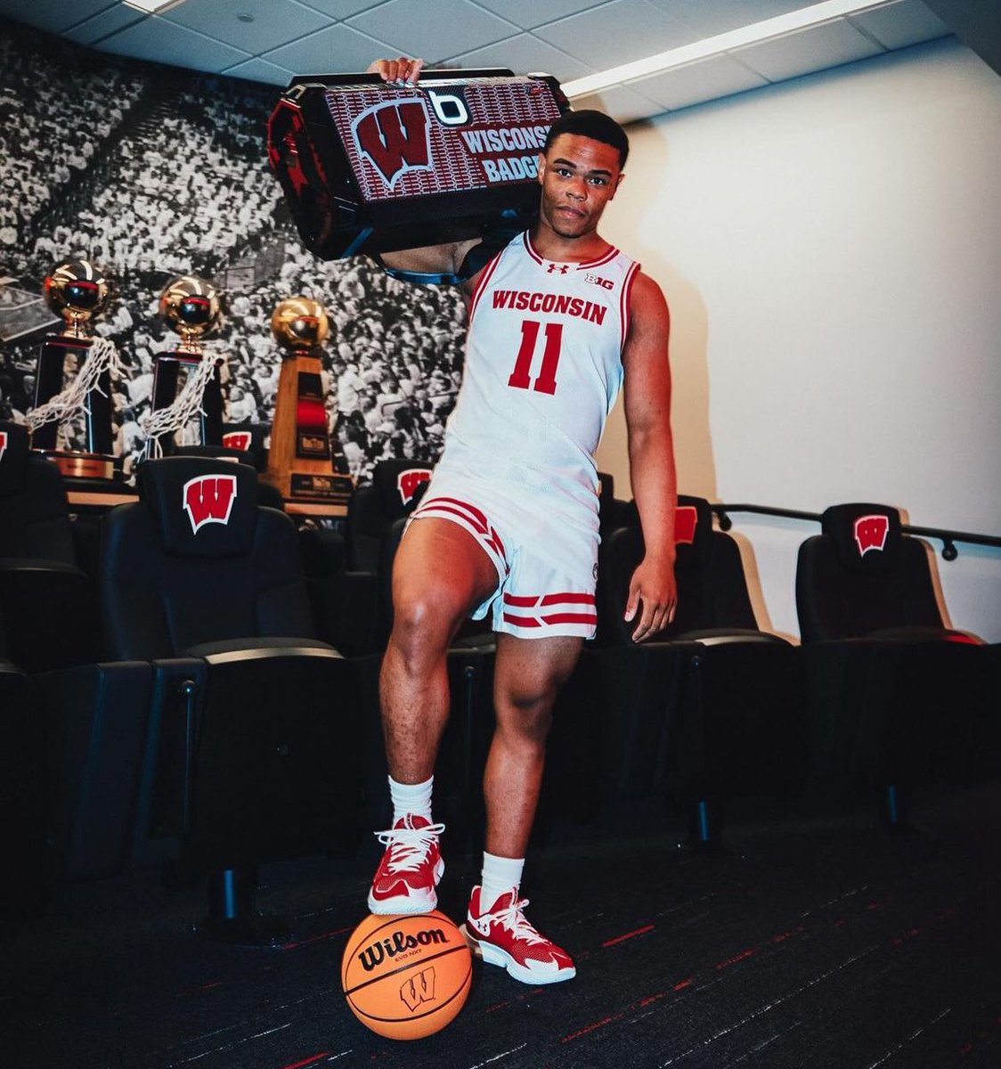 NEWS: Central Arkansas transfer Camren Hunter has committed to Wisconsin he tells @247SportsPortal Hunter averaged 16.9 points, 5.0 rebounds, and 3.9 assists during 2022-2023 season. “I’m excited and ready to get to work” Story: 247sports.com/college/basket…