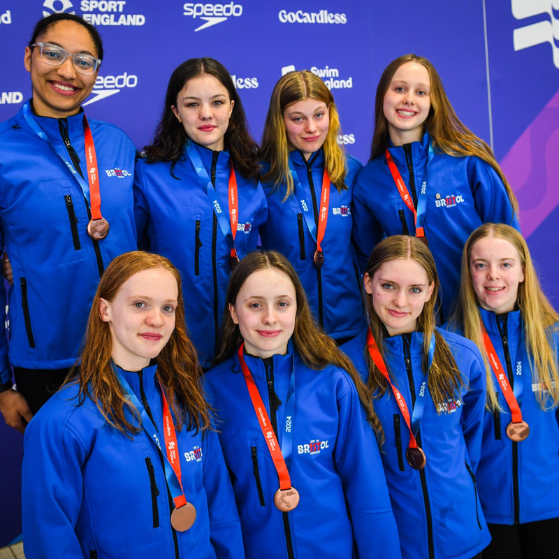 Swim_England's tweet photo. 🏆 𝙃𝙞𝙨𝙩𝙤𝙧𝙮 𝙢𝙖𝙠𝙚𝙧𝙨 🏆

@COSSynchro's historic weekend ended with their first ever Redwood Trophy at the @GoCardless Swim England Artistic Swimming National Championships 👊

Their swimmer, Sophie Flemming, also took home the coveted Holland Trophy 🤩

Read more 👇