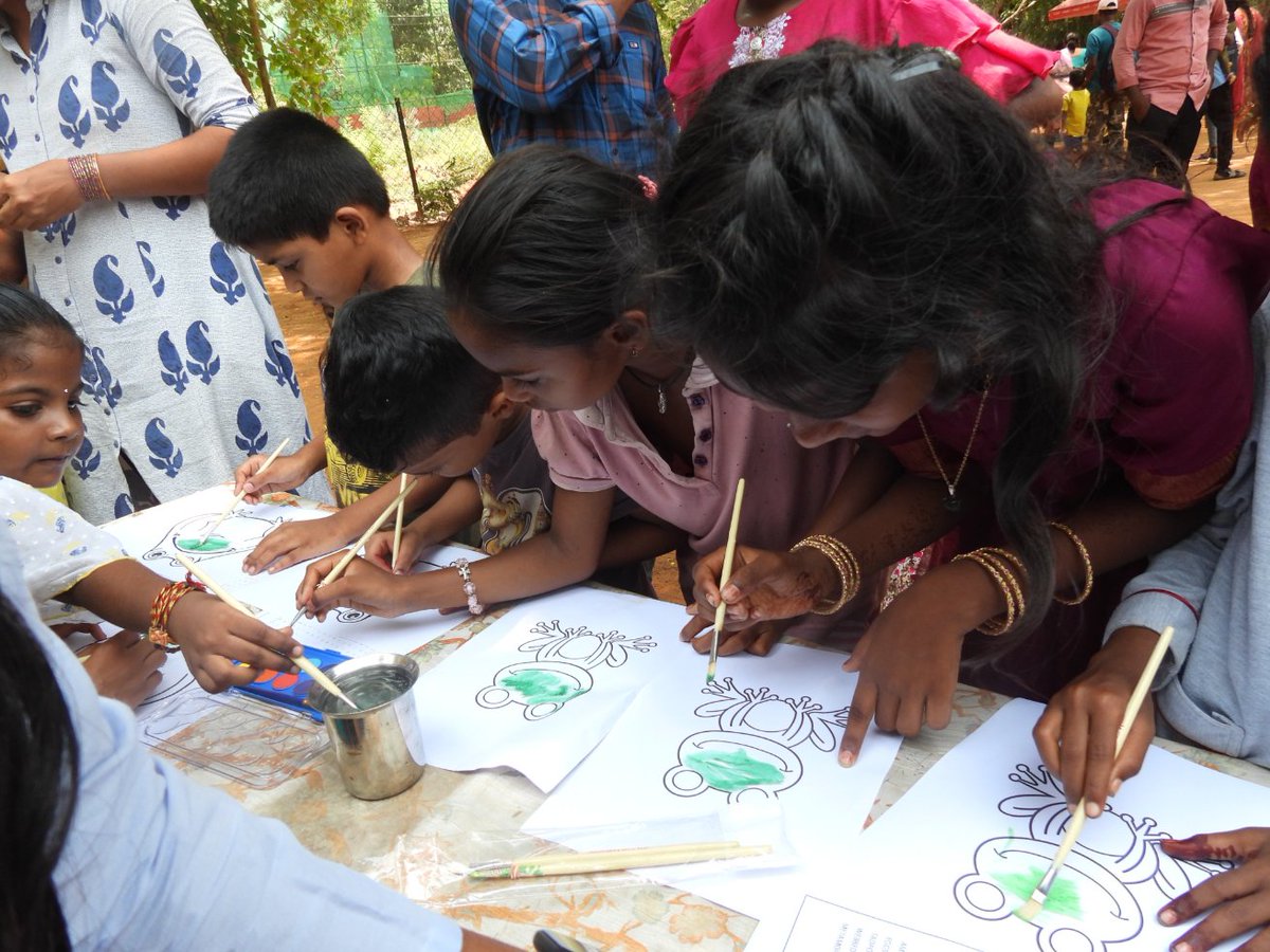 IGZP conducted Art Contest and awareness program on Save the Frogs day highlighted the theme 'Frogs - The Guardians of our Nature,' with insights addressed by Ms. Divya, Zoo Education Officer at IGZP. 🐸 @CZA_Delhi @moefcc @NandaniSalaria @waza @WildlifeSOS @wti_org_india